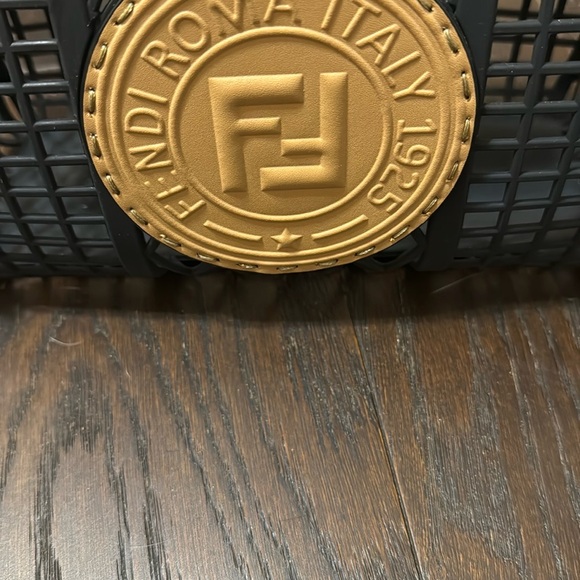 Fendi Black and Gold Basket Bag - Picture 7 of 12